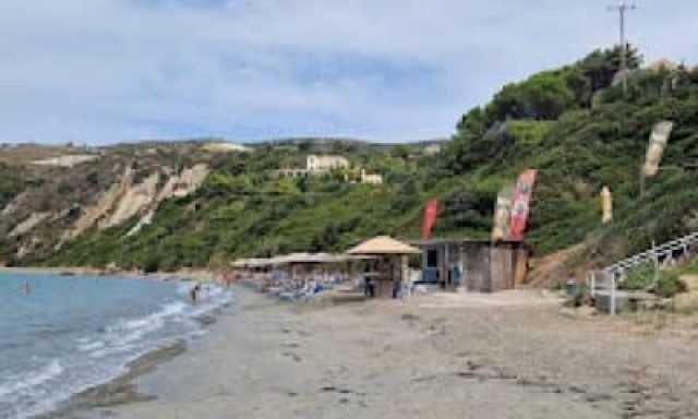 SPASMATA – ΡΑΤΣΙΑΤΟΥ ΠΑΝΑΓΙΩΤΑ – ΚΑΦΕΤΕΡΙΑ ΜΠΑΡ BEACH BAR – ΠΑΡΑΛΙΑ ΜΗΝΙΕΣ ΑΡΓΟΣΤΟΛΙ ΚΕΦΑΛΛΟΝΙΑΣ