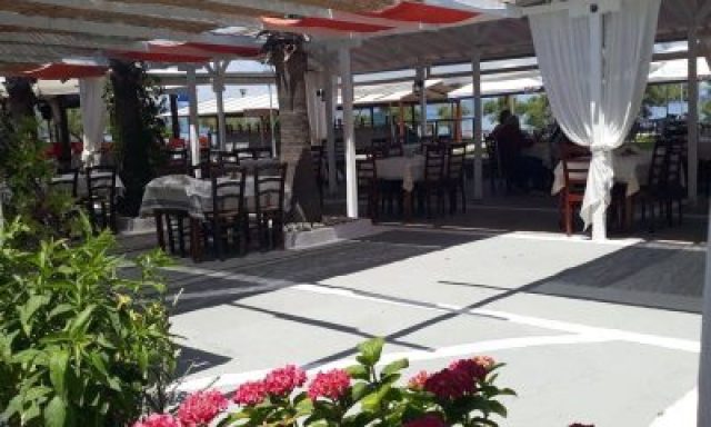 ΜΑΡΙΑ ΜΠΛΕ – ΑΘΩΣ – ΤΑΒΕΡΝΑ ΨΑΡΟΤΑΒΕΡΝΑ – ΠΑΡΑΛΙΑ ΙΕΡΙΣΣΟΣ ΧΑΛΚΙΔΙΚΗΣ