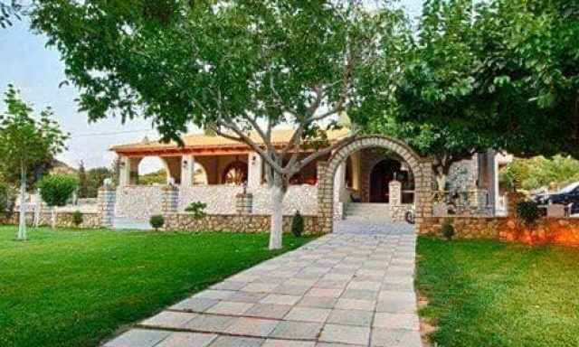 ΚΟΝΤΑΞΗΣ ΧΡΗΣΤΟΣ – Η ΝΕΡΑΪΔΑ – ΕΣΤΙΑΤΟΡΙΟ ΤΑΒΕΡΝΑ – ΑΝΩ ΚΑΣΤΡΙΤΣΙ ΠΑΤΡΑ ΑΧΑΙΑΣ