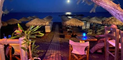 LOVE BOAT – ΜΗΝΔΡΙΝΟΣ ΘΕΟΦΑΝΗΣ – CAFE BAR – ΚΑΦΕΤΕΡΙΑ ΜΠΑΡ – ΚΑΜΑΡΙ ΘΗΡΑ ΣΑΝΤΟΡΙΝΗ ΚΥΚΛΑΔΕΣ