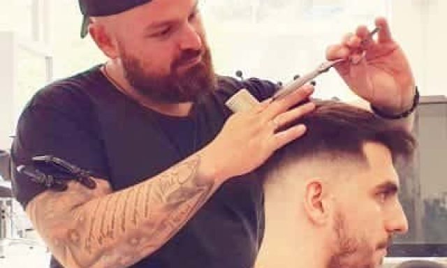 THANOS HAIR DESIGN – ΝΤΟΥΜΟ ΡΟΛΑΝΤ – ΚΟΜΜΩΤΗΡΙΟ – ΓΑΛΑΤΣΙ ΑΤΤΙΚΗ