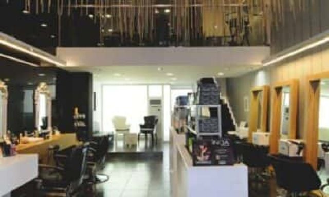 ΣΙΜΟΣ ΓΕΩΡΓΙΟΣ ΚΑΙ ΣΙΑ ΟΕ – TERMINAL HAIR STUDIO BY G. SIMOS – ΚΟΜΜΩΤΗΡΙΟ – ΙΩΑΝΝΙΝΑ