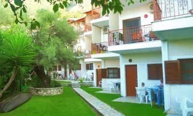 ΘΕΙΑΚΟΣ ΔΗΜΟΣΘΕΝΗΣ – ΕΝΟΙΚΙΑΖΟΜΕΝΑ ΔΩΜΑΤΙΑ ACHILLEAS STUDIOS – ΠΕΡΙΓΙΑΛΙ ΛΕΥΚΑΔΑ