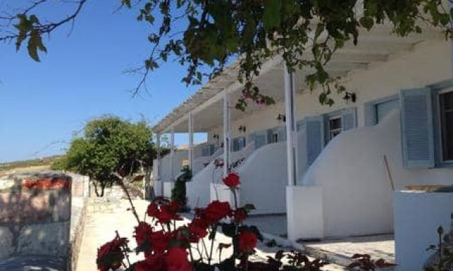 ΜΗΤΖΙΛΑΙΟΥ ΒΕΝΤΟΥΡΗΣ – ΚΑΛΑΜΙΤΣΙ – ΤΑΒΕΡΝΑ ΕΣΤΙΑΤΟΡΙΟ – ΠΑΡΑΛΙΑ ΚΑΛΑΜΙΤΣΙ ΚΙΜΩΛΟΣ ΚΥΚΛΑΔΕΣ