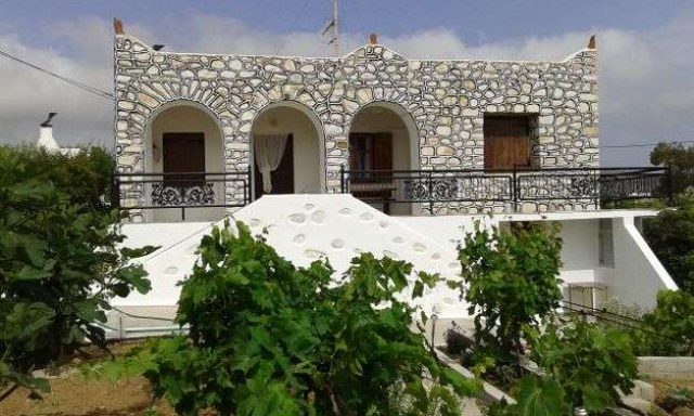 ΠΡΟΜΠΟΝΑΣ ΝΙΚΟΛΑΟΣ – PETRINO SPITI – ΕΝΟΙΚΙΑΖΟΜΕΝΑ ΔΩΜΑΤΙΑ – ΠΑΡΟΣ ΚΥΚΛΑΔΕΣ