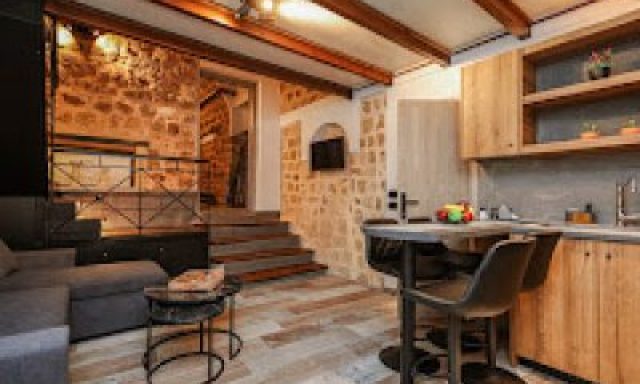 GK LUXURY STUDIOS E.E – ΠΟΛΥΤΕΛΕΙΣ ΣΟΥΙΤΕΣ ΠΑΛΙΑ ΠΟΛΗ – ΡΟΔΟΣ ΔΩΔΕΚΑΝΗΣΩΝ