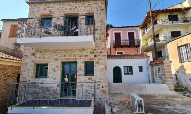 GYTHIO TOWNHOUSE – SCHONFELDER MARCUS FALK – ΕΝΟΙΚΙΑΖΟΜΕΝΑ ΔΩΜΑΤΙΑ – ΓΥΘΕΙΟ ΛΑΚΩΝΙΑΣ