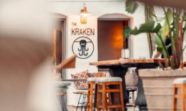 ΤΑΤΣΑΝΗΣ Α. – ΚΑΡΑΛΗΣ Σ. – THE KRAKEN – COCKTAIL BAR – ΚΥΘΝΟΣ ΚΥΚΛΑΔΕΣ
